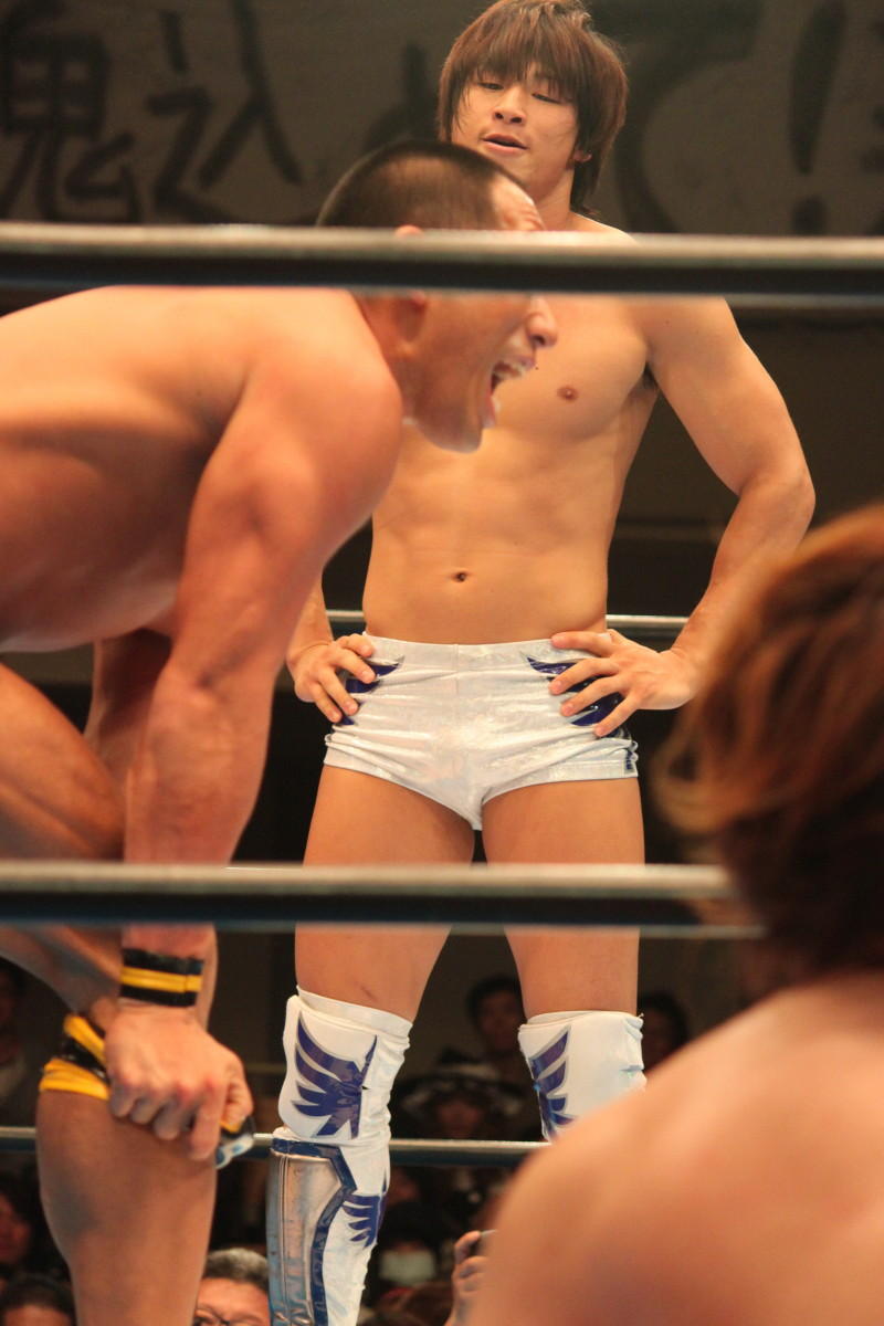 japanese-wrestler-130911-8.JPG